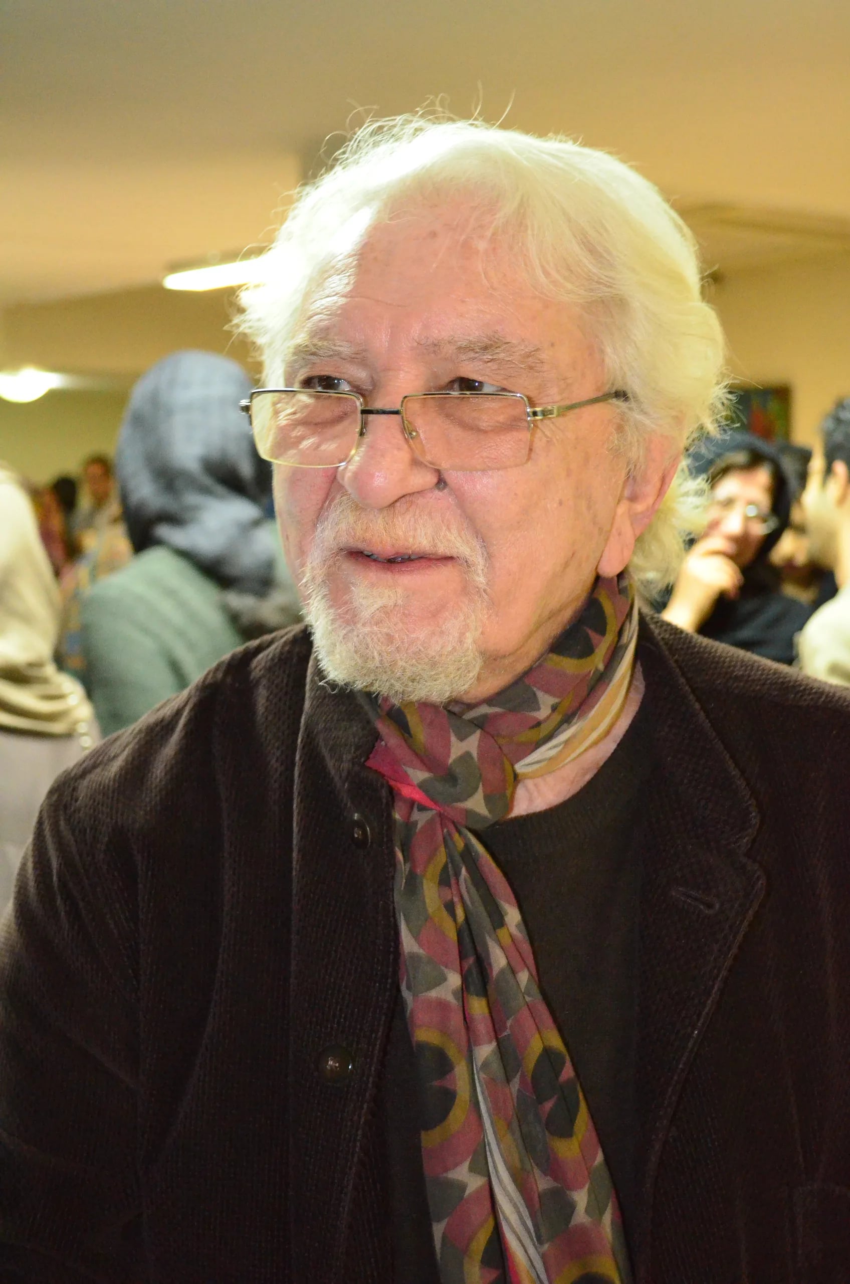 Porträt von Dariush Shayegan (1935–2018) – Gedenkseite