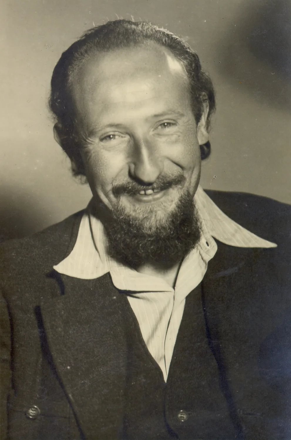 Portrait of Ivan Rob (1908–1943) – memorial page