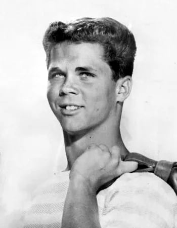 Portrait of Tony Dow (1945–2022) – memorial page