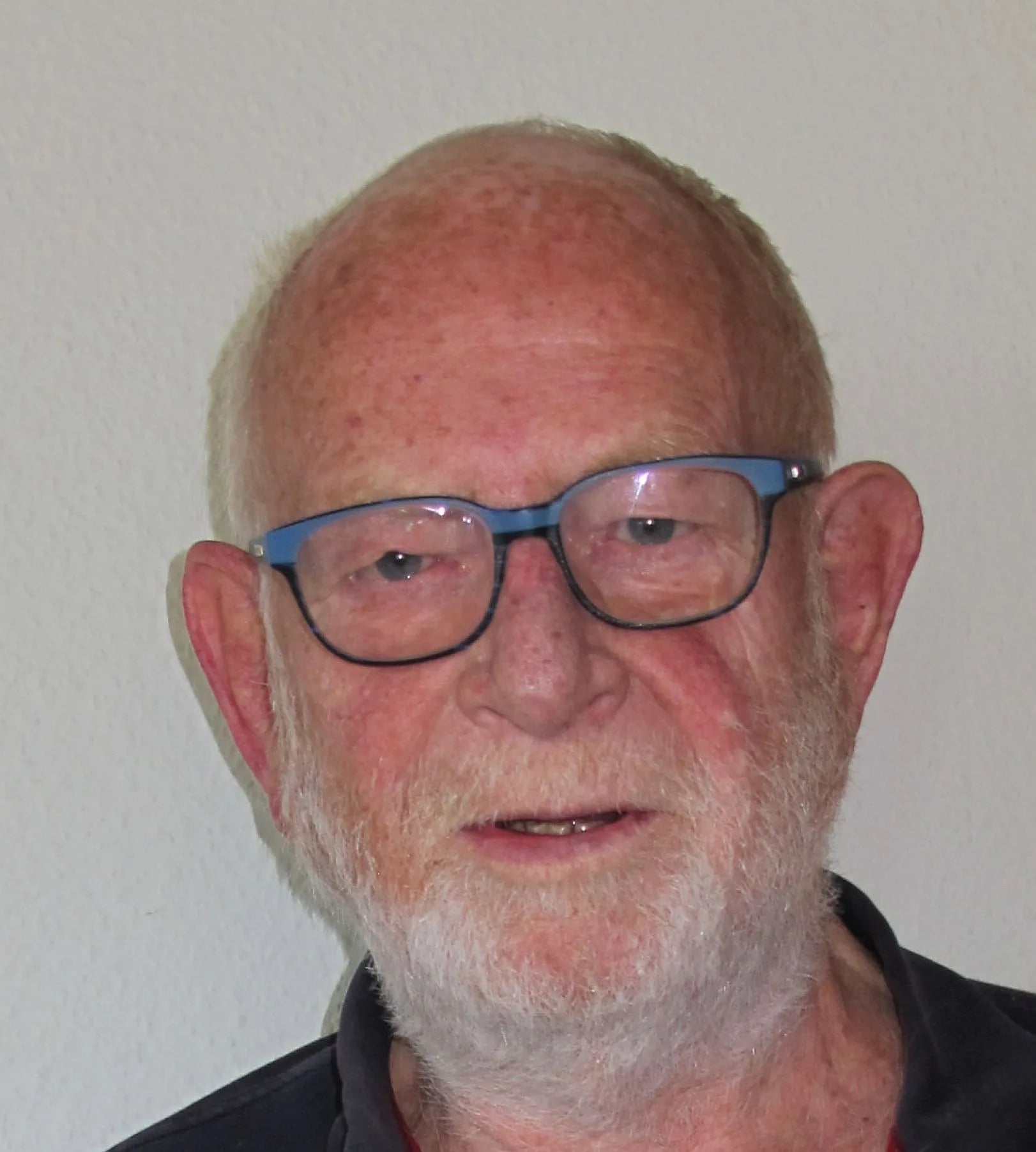 Porträt von Eckart Kuhlwein (1938–2022) – Gedenkseite