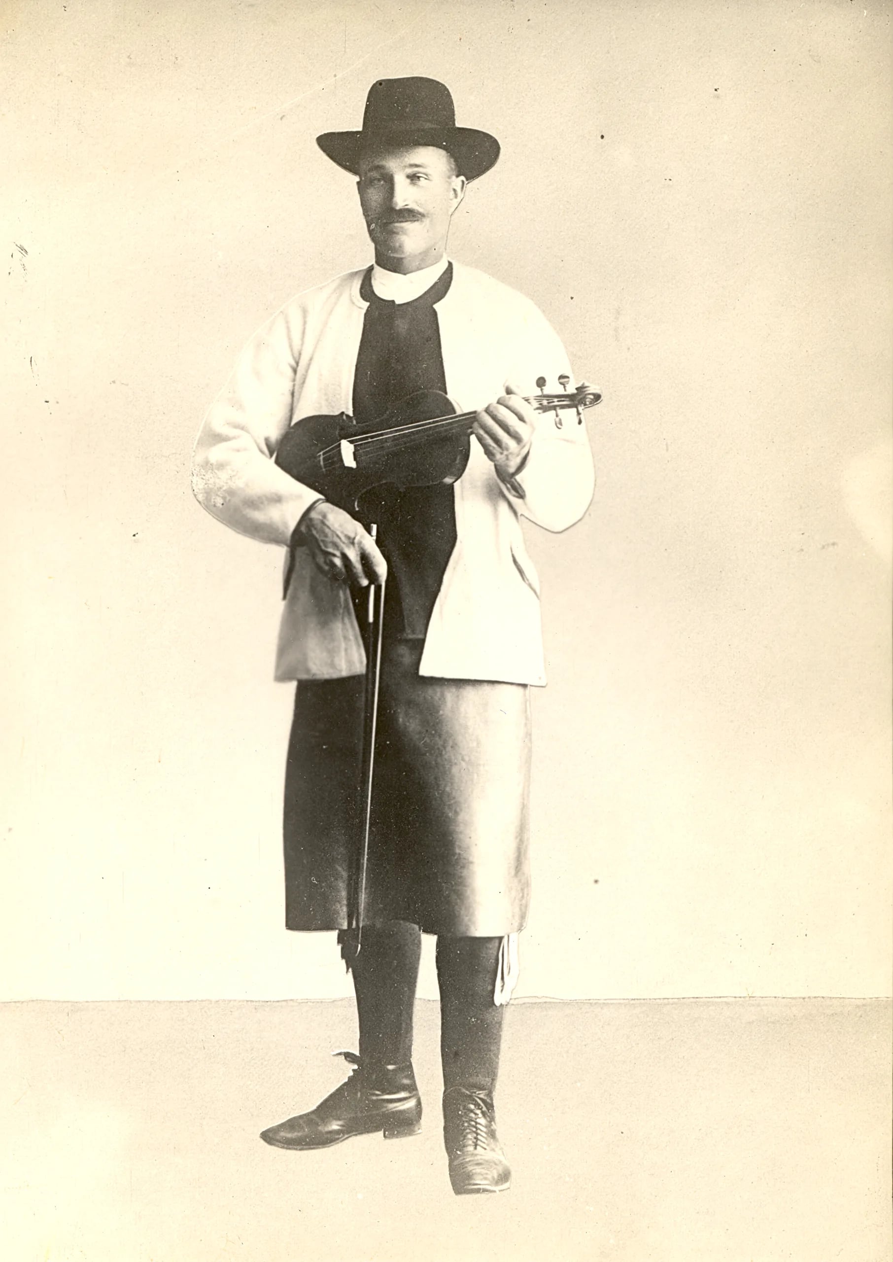 Portrait of Jämt Olof Ersson (1872–1938) – memorial page