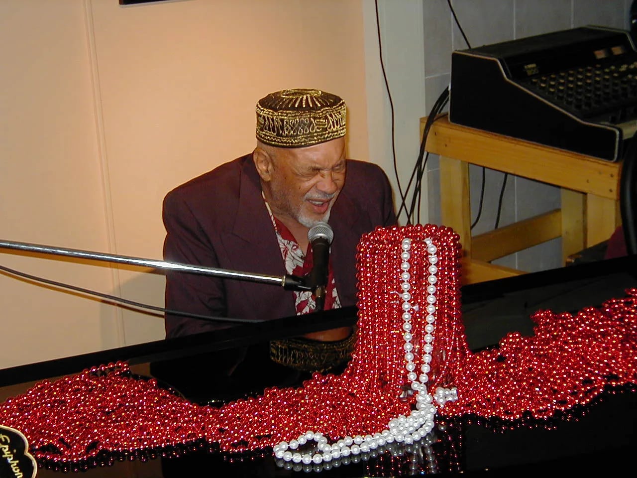 Portrait of Eddie Bo (1930–2009) – memorial page