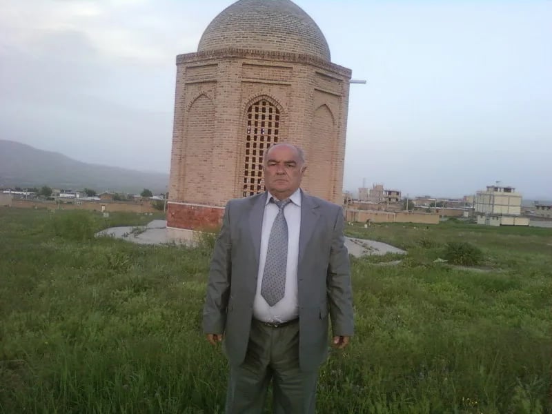 Porträt von Elkhan Mammadli (1946–2025) – Gedenkseite