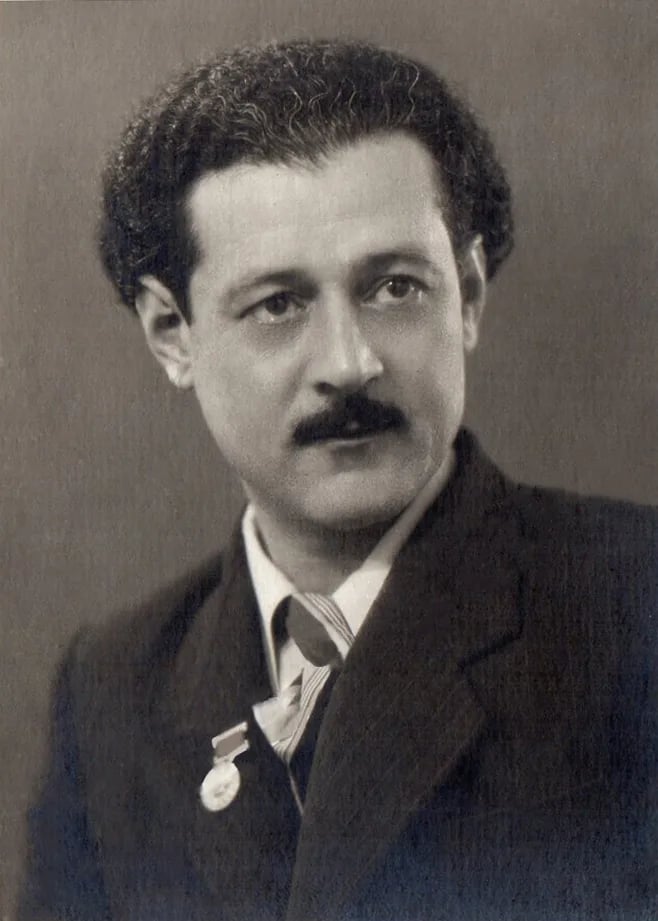 Portrait of Nüsrət Fətullayev (1913–1987) – memorial page