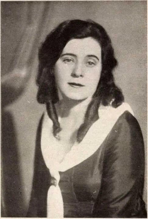 Portrait of Mária Simonyi (1888–1959) – memorial page