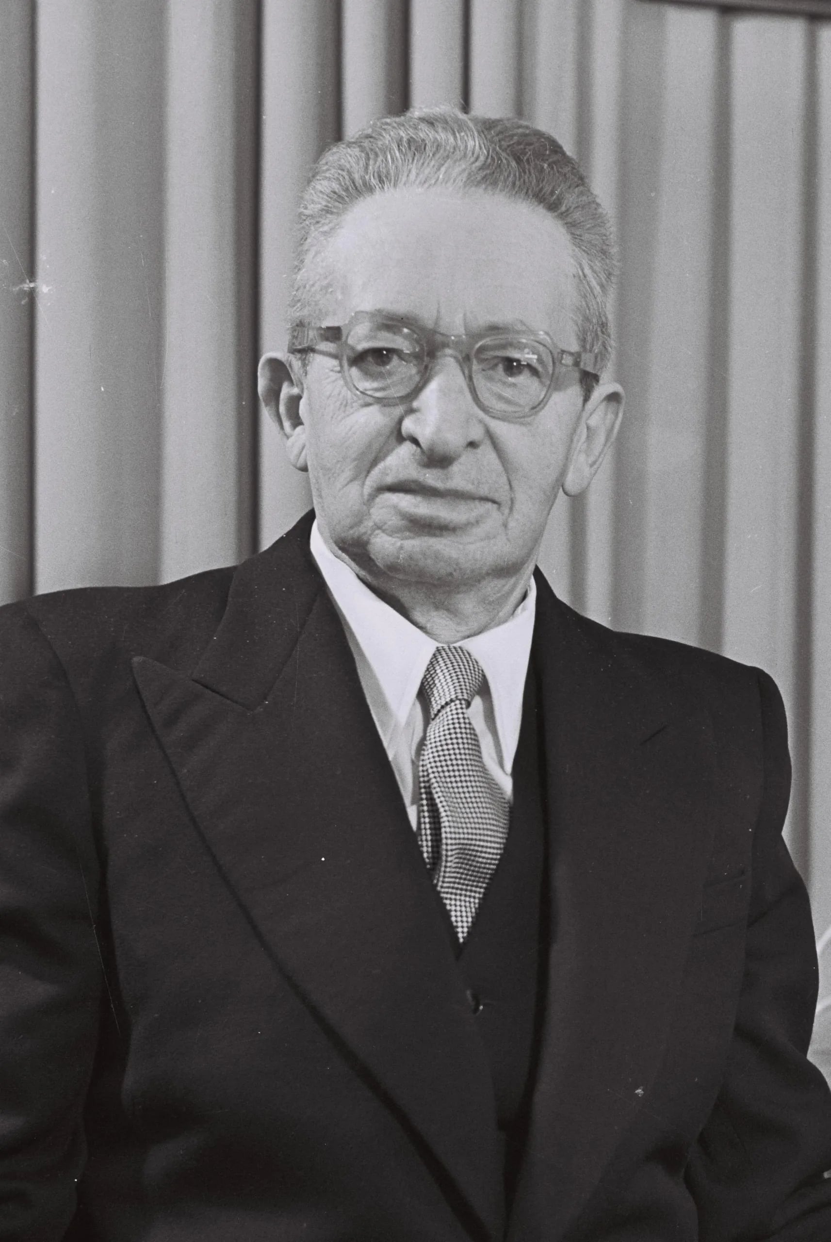 Porträt von Jizchak Ben Zwi (1884–1963) – Gedenkseite
