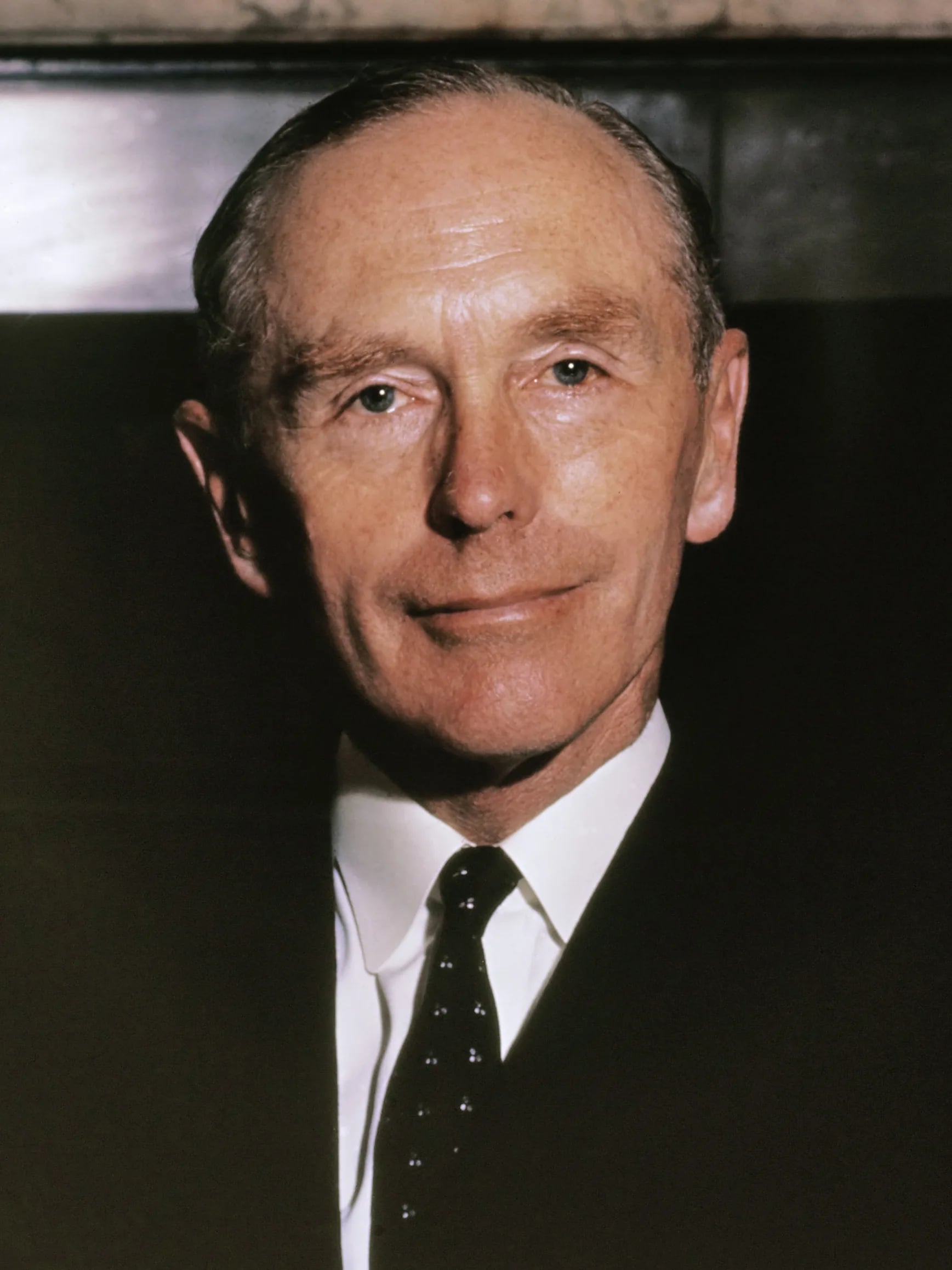 Portrait of Alec Douglas-Home (1903–1995) – memorial page