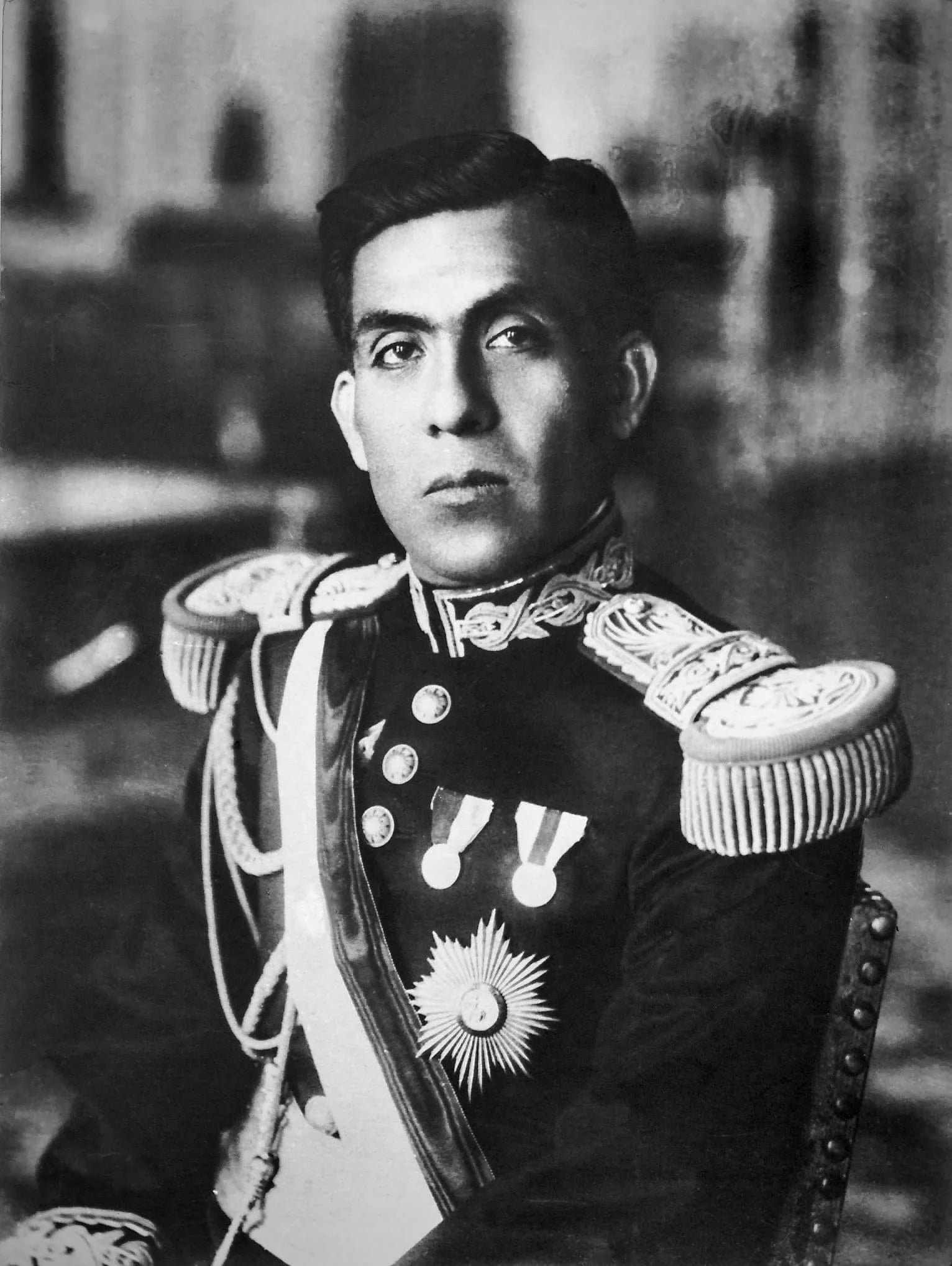 Porträt von Luis Miguel Sánchez Cerro (1889–1933) – Gedenkseite