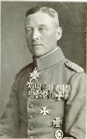 Porträt von Hans Peter von Vaernewyck (1874–1971) – Gedenkseite