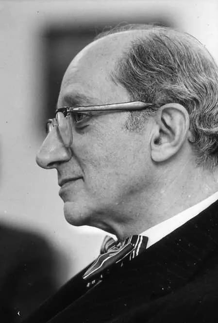 Portrait of Edward H. Levi (1911–2000) – memorial page