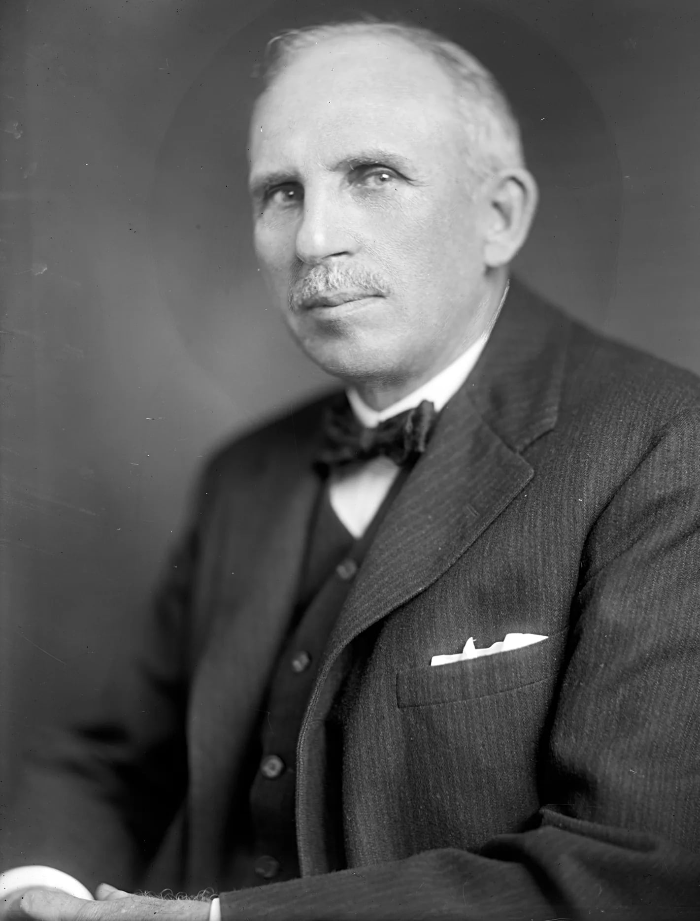 Porträt von Edward L. Hamilton (1857–1923) – Gedenkseite