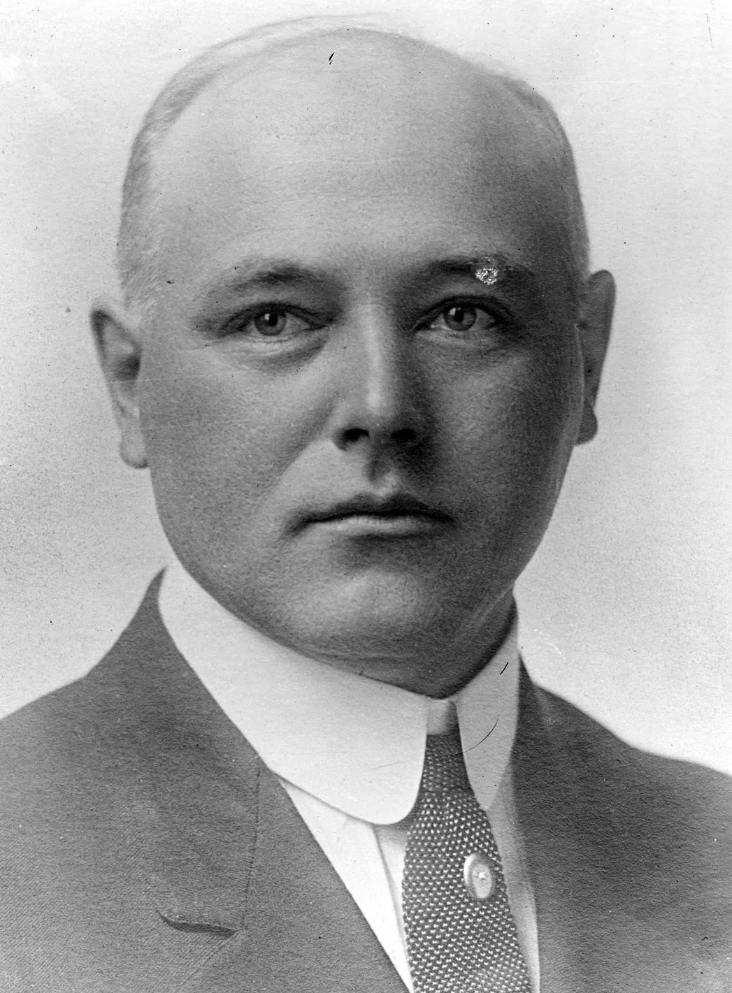 Portrait of Edward Voigt (1873–1934) – memorial page