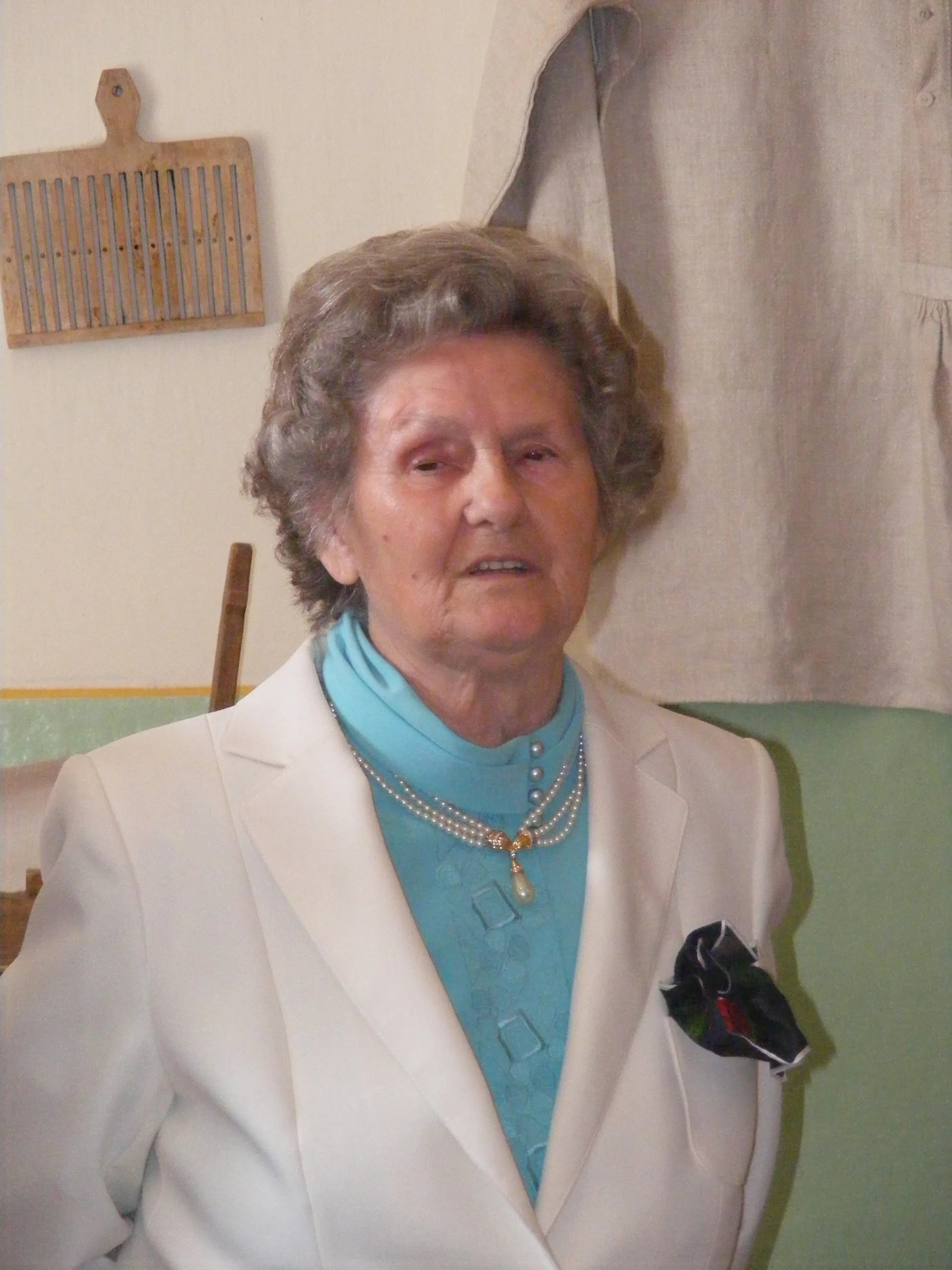 Portrait of Józsefné Szakács (1923–2012) – memorial page