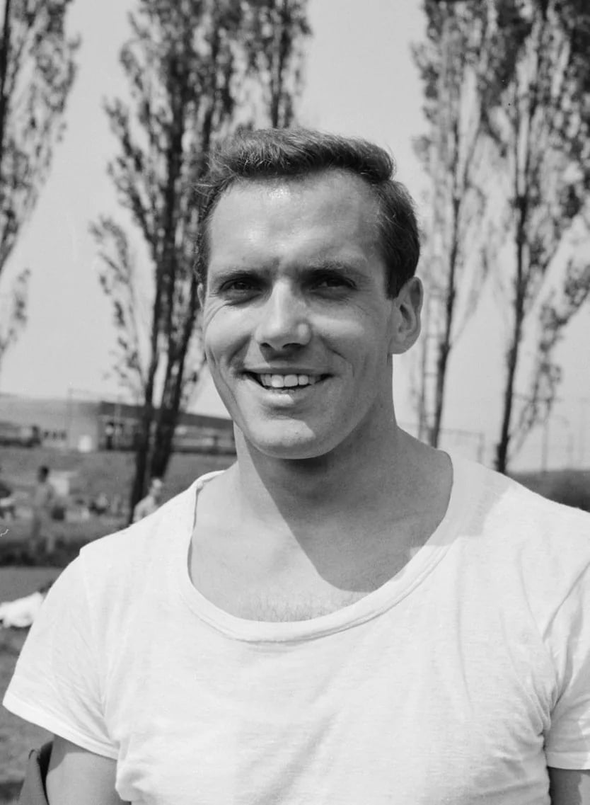 Portrait of Eef Kamerbeek (1934–2008) – memorial page