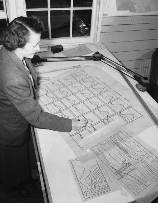 Portrait of Margaret King Robinson (1906–2006) – memorial page