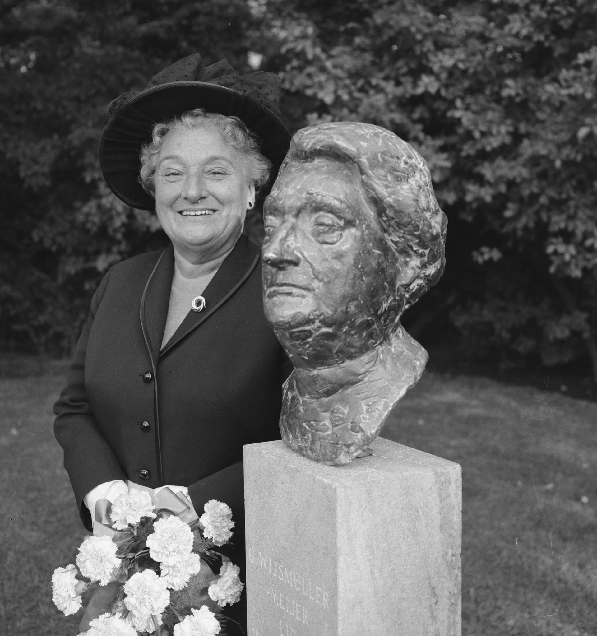 Portrait of Tante Truus (1896–1978) – memorial page