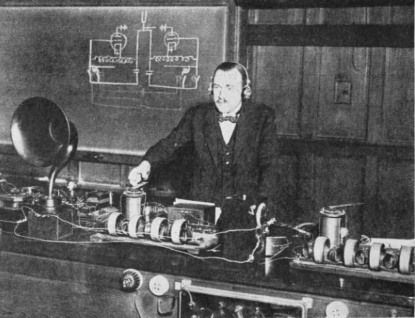 Porträt von William Henry Eccles (1875–1966) – Gedenkseite