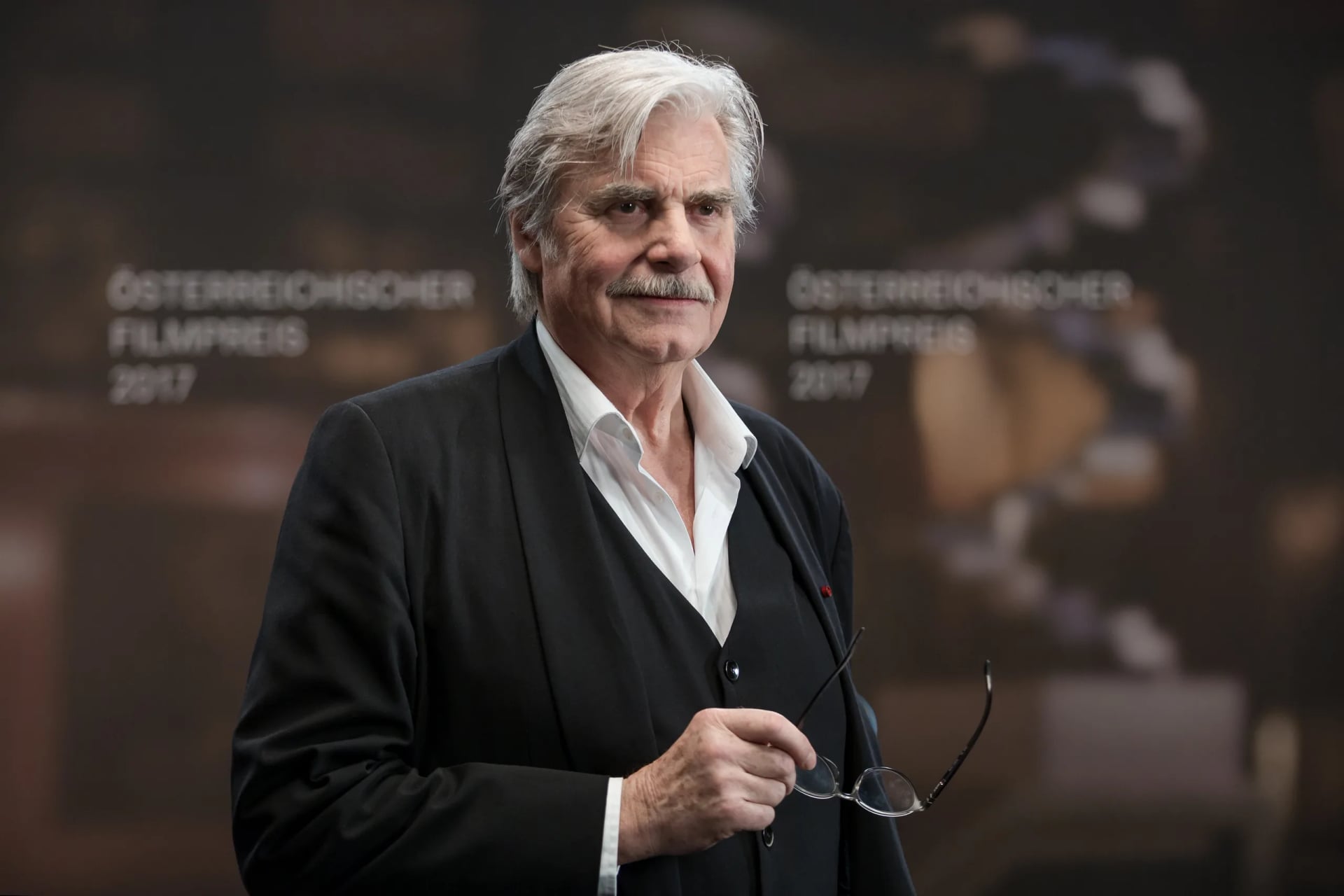 Portrait of Peter Simonischek (1946–2023) – memorial page