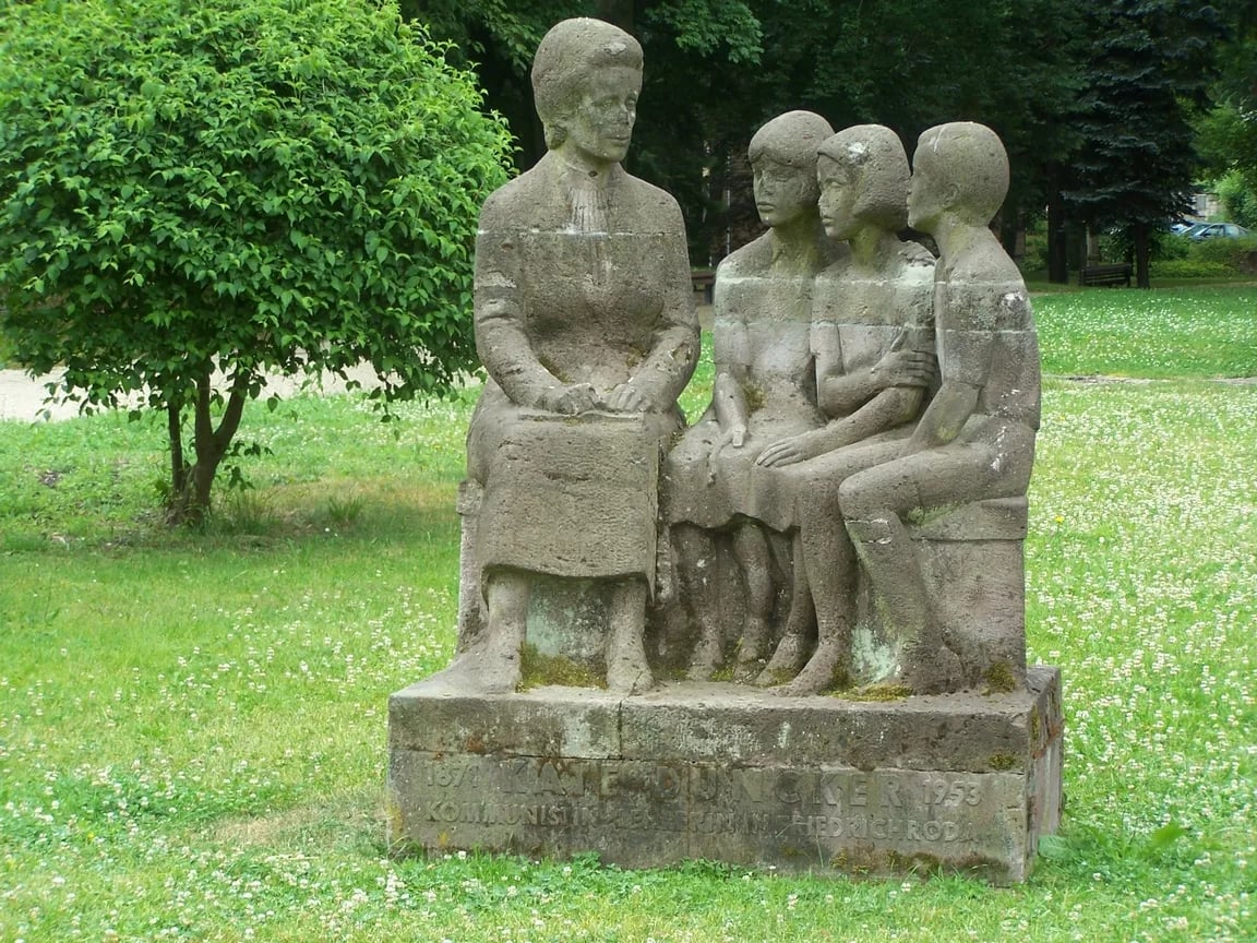 Portrait of Käte Duncker (1871–1953) – memorial page