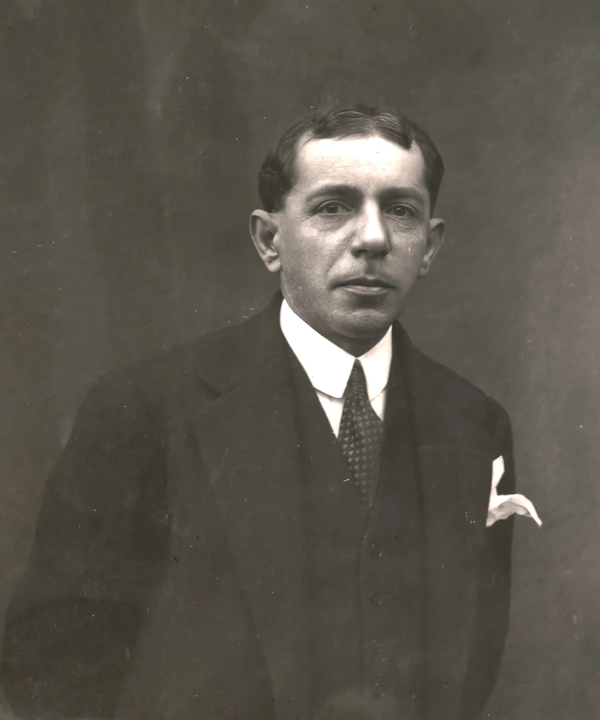 Porträt von Hysen Vrioni (1881–1944) – Gedenkseite