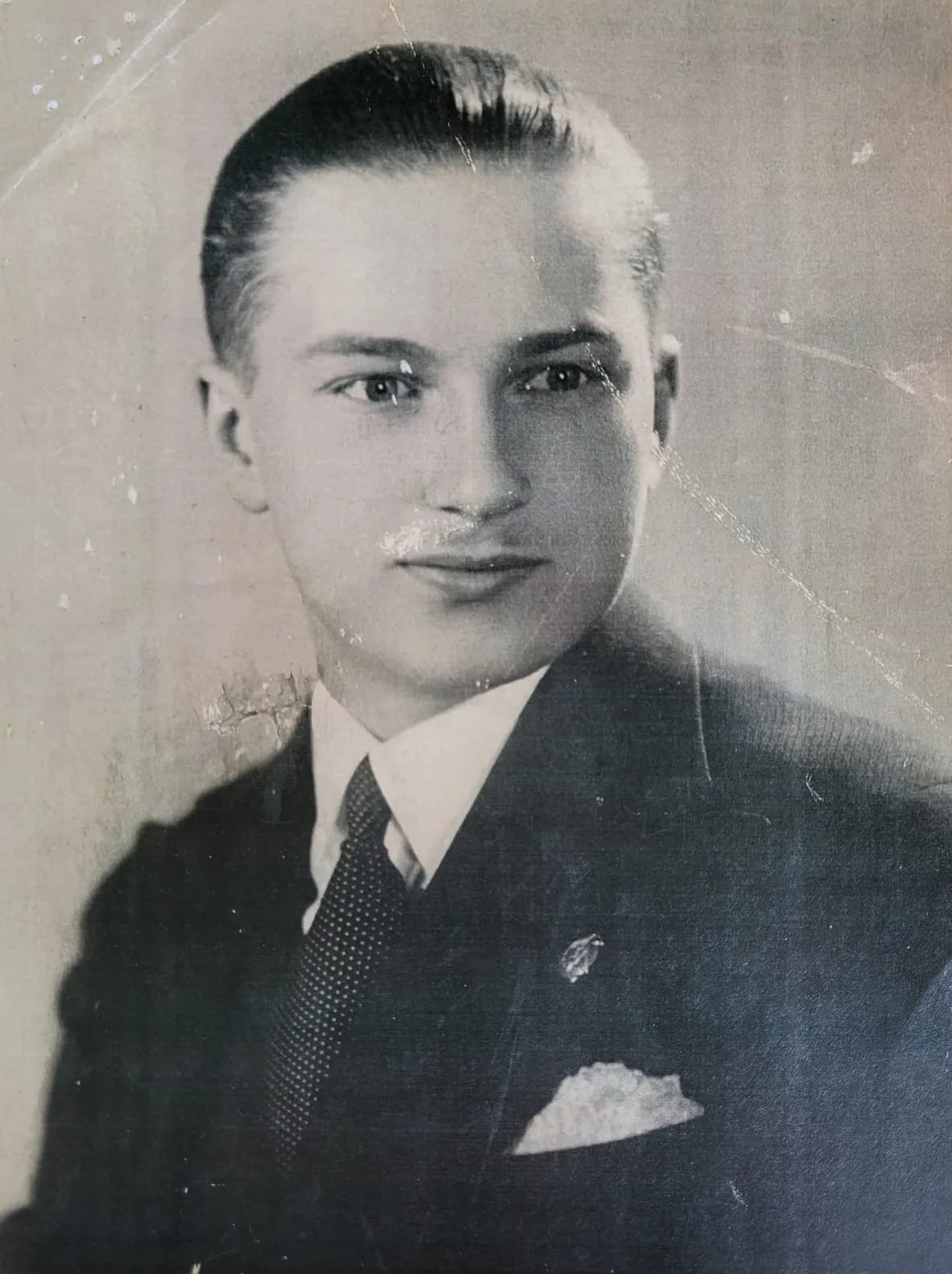 Porträt von Tadeusz Rutkowski (1911–1944) – Gedenkseite