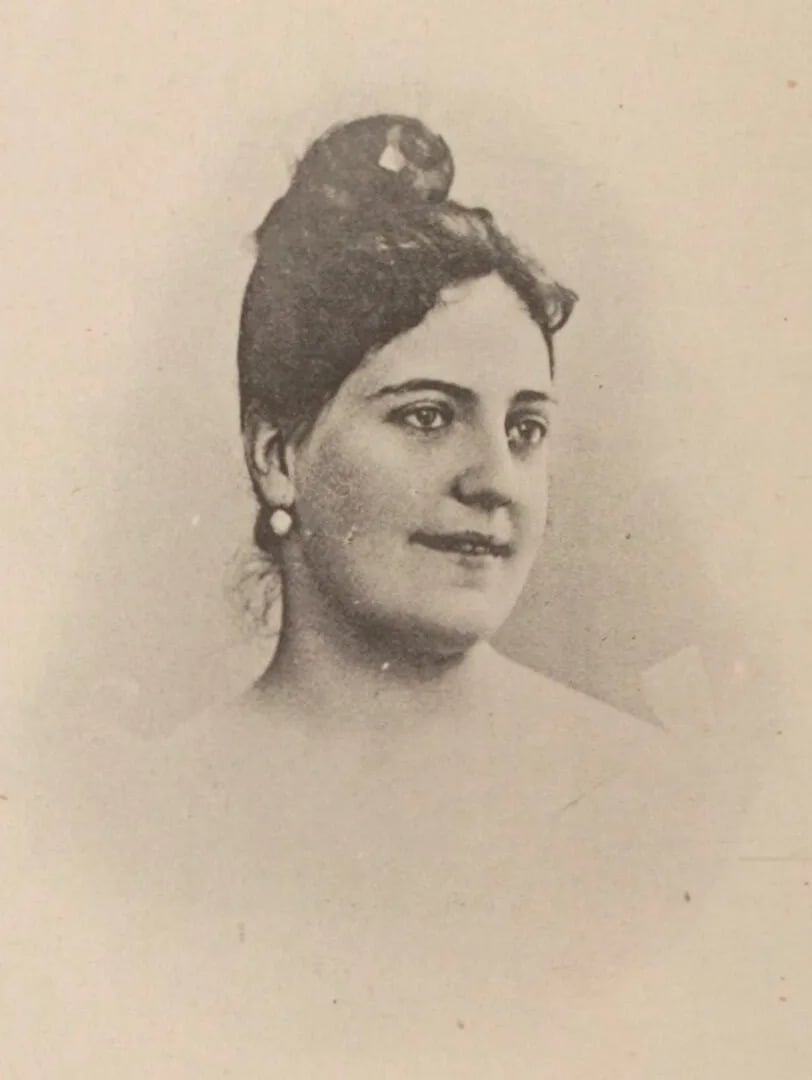 Porträt von Justine Lefebvre (1862–1956) – Gedenkseite