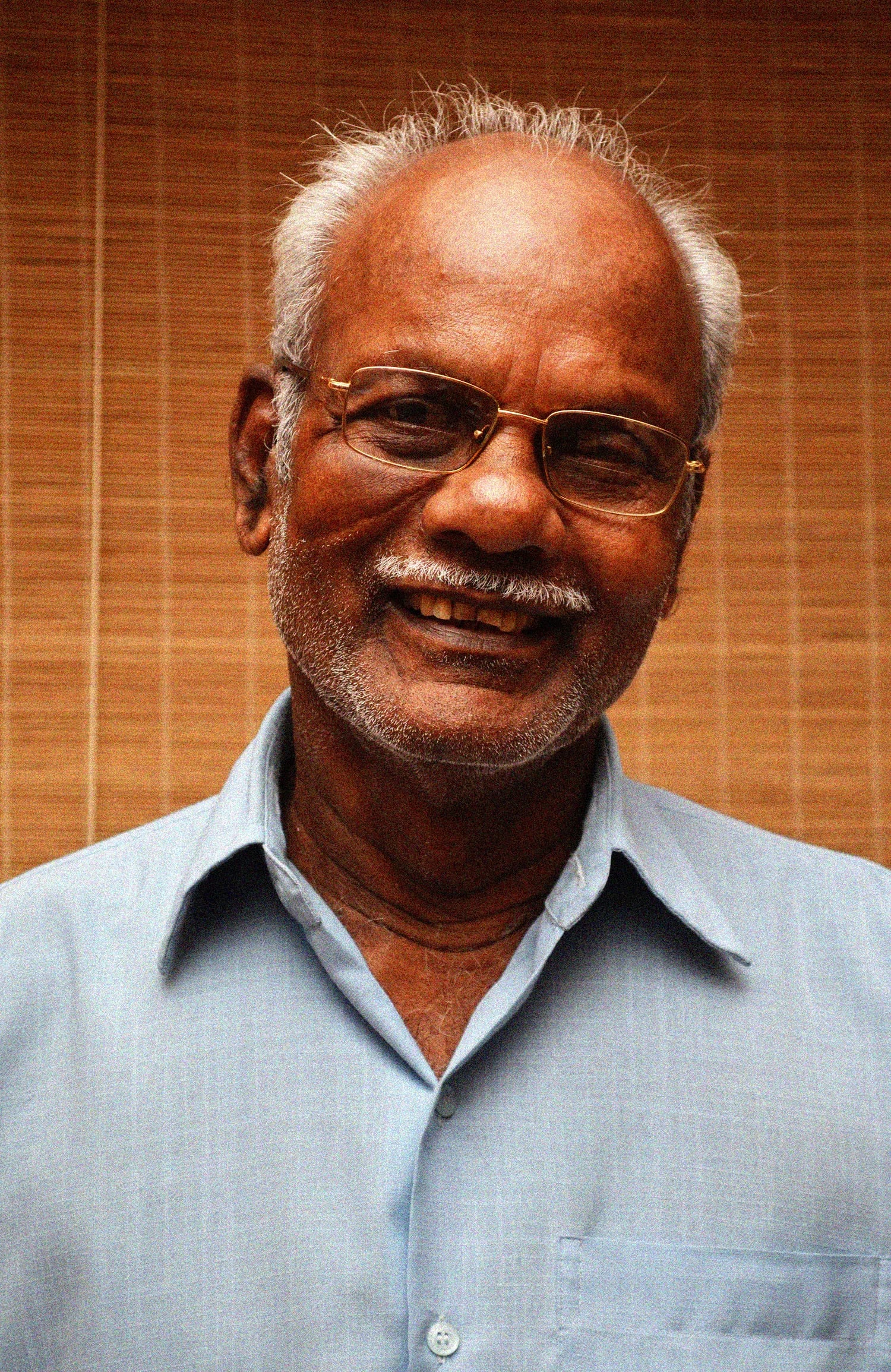 Porträt von Narayan (1940–2022) – Gedenkseite