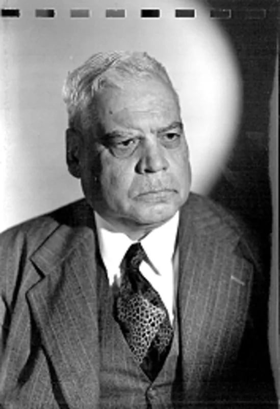 Portrait of Enrique Pérez Arce Santos (1889–1963) – memorial page