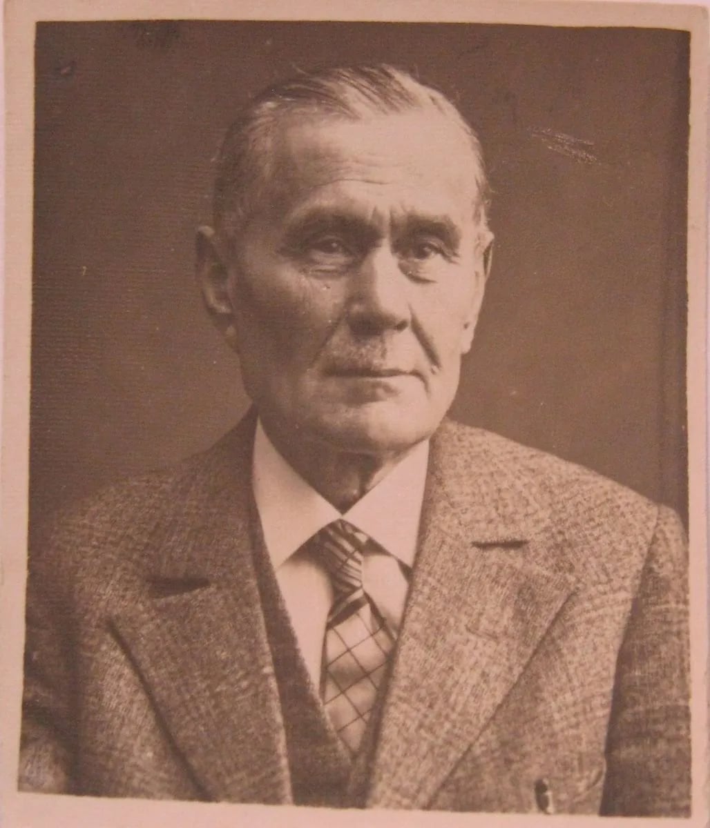 Porträt von Mikalaj Viaršynin (1866–1934) – Gedenkseite