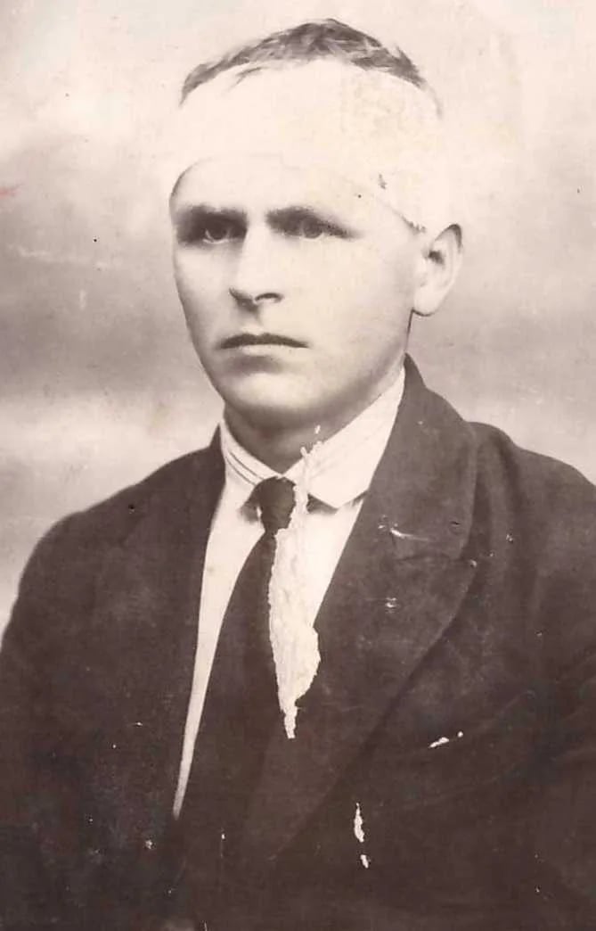 Porträt von Paviel Krynčyk (1898–1975) – Gedenkseite