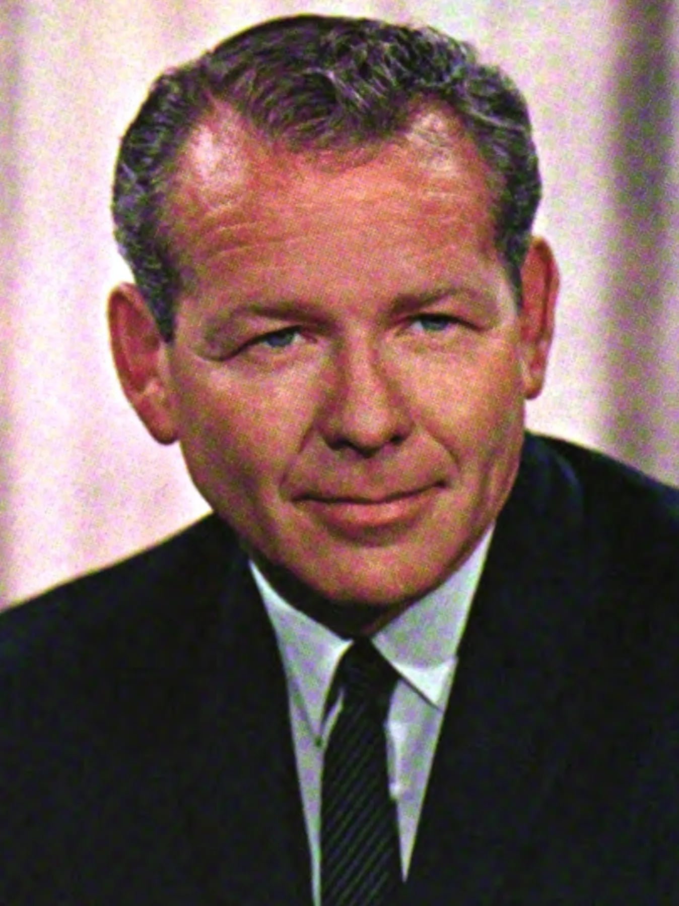 Portrait of Robert Finch (1925–1995) – memorial page
