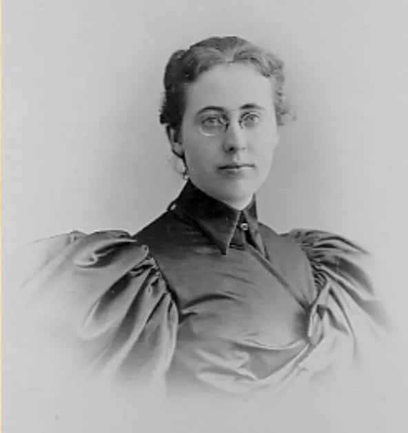 Portrait of Vivian Blanche Small (1875–1946) – memorial page
