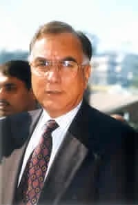 Porträt von Manzoor Wattoo (1939–2025) – Gedenkseite