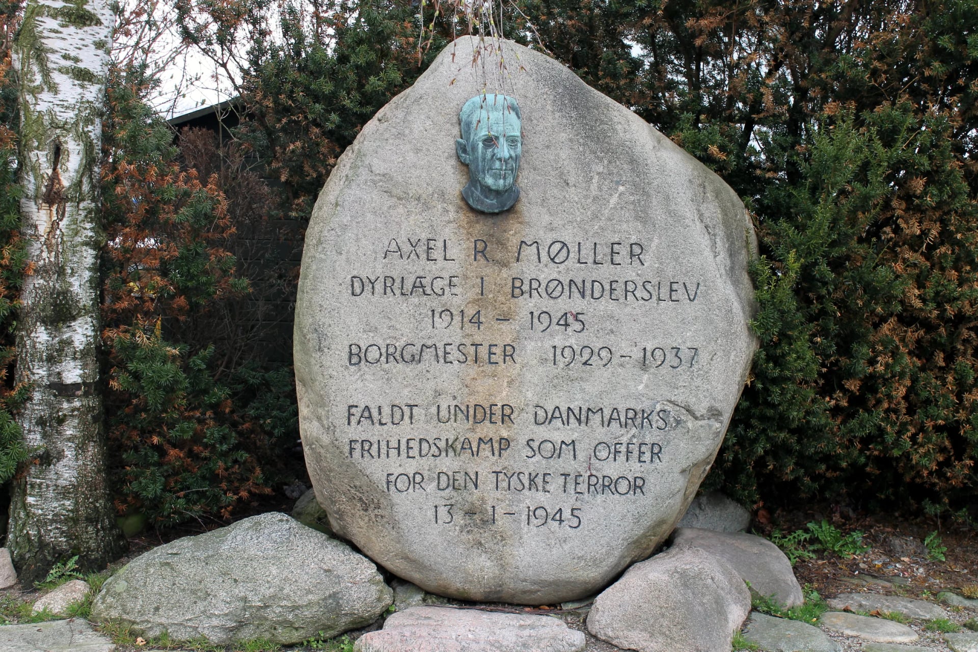 Portrait of Axel R. Møller (1889–1945) – memorial page