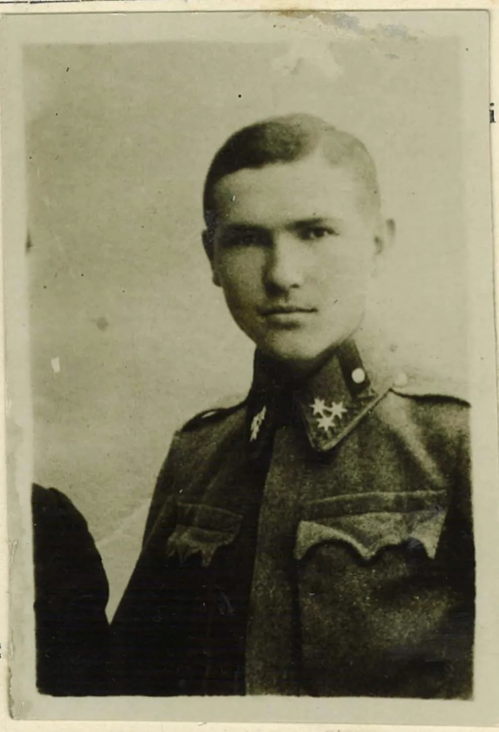 Porträt von Stanisław Bogusz (1898–1919) – Gedenkseite