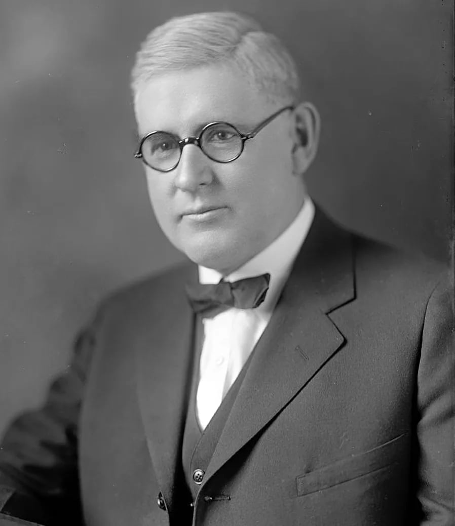 Portrait of Elbert S. Brigham (1877–1962) – memorial page
