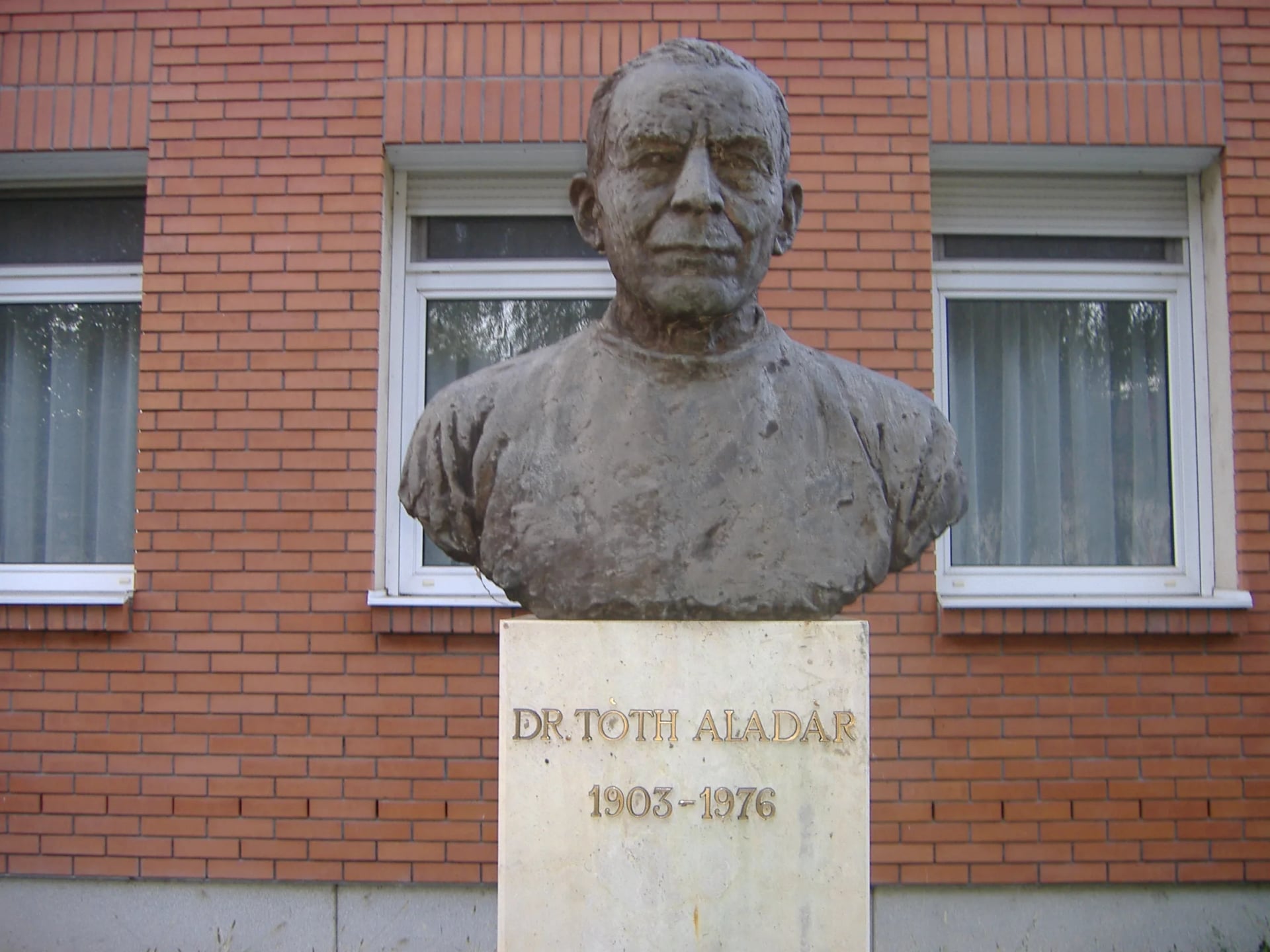 Porträt von Aladár Tóth (1903–1976) – Gedenkseite