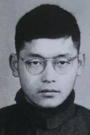 Porträt von Qiu Xigui (1935–2025) – Gedenkseite