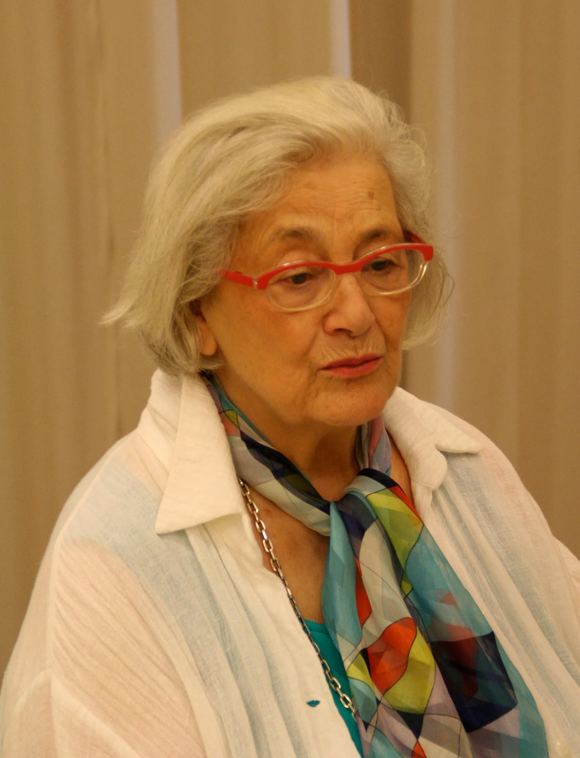 Portrait of Elisabeth Schnell (1930–2020) – memorial page
