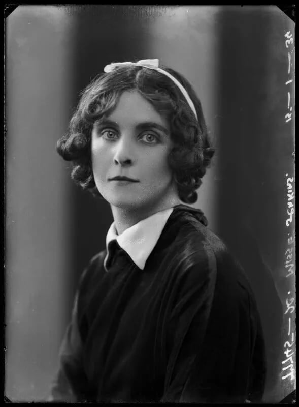 Portrait of Elizabeth Jenkins (1905–2010) – memorial page