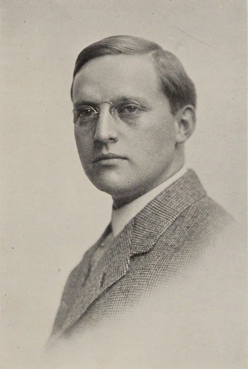 Porträt von Raymond F. McNally (1879–1956) – Gedenkseite