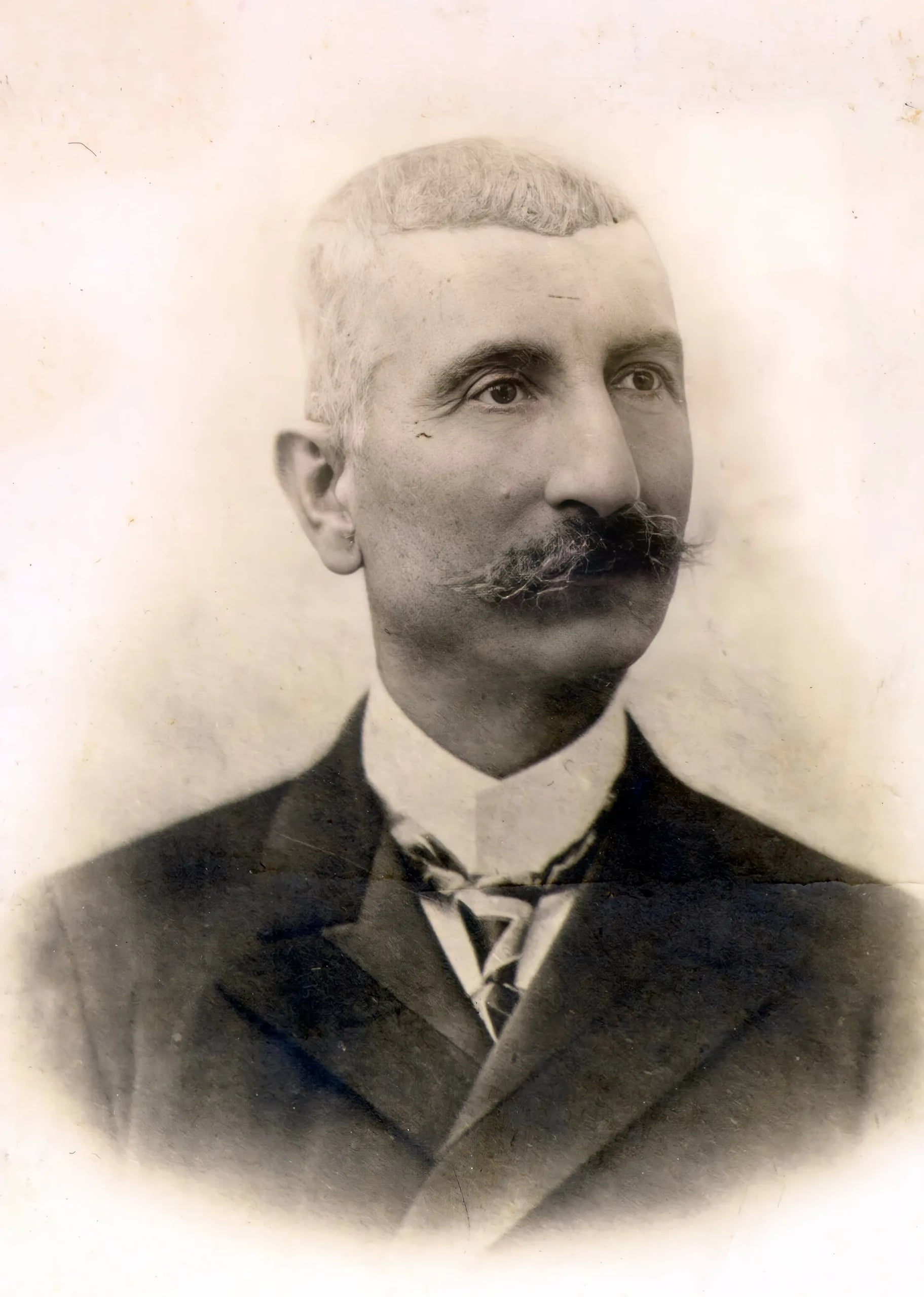 Portrait of Manuel Candelario Tello Mardones (1843–1932) – memorial page