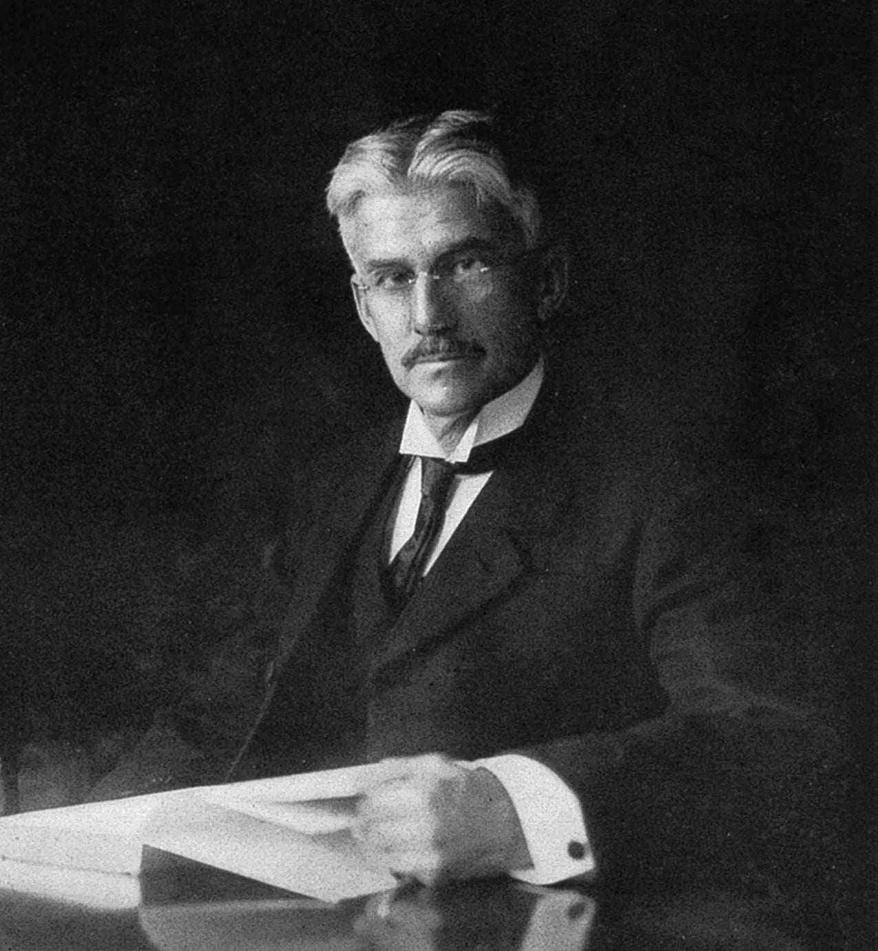 Porträt von Albert Henry Munsell (1858–1918) – Gedenkseite