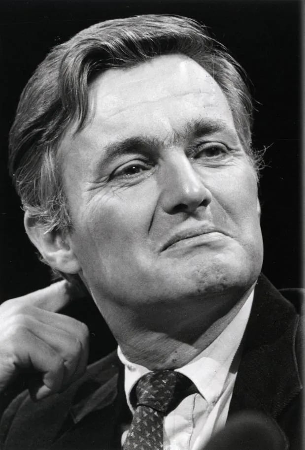 Porträt von Piet Dankert (1934–2003) – Gedenkseite