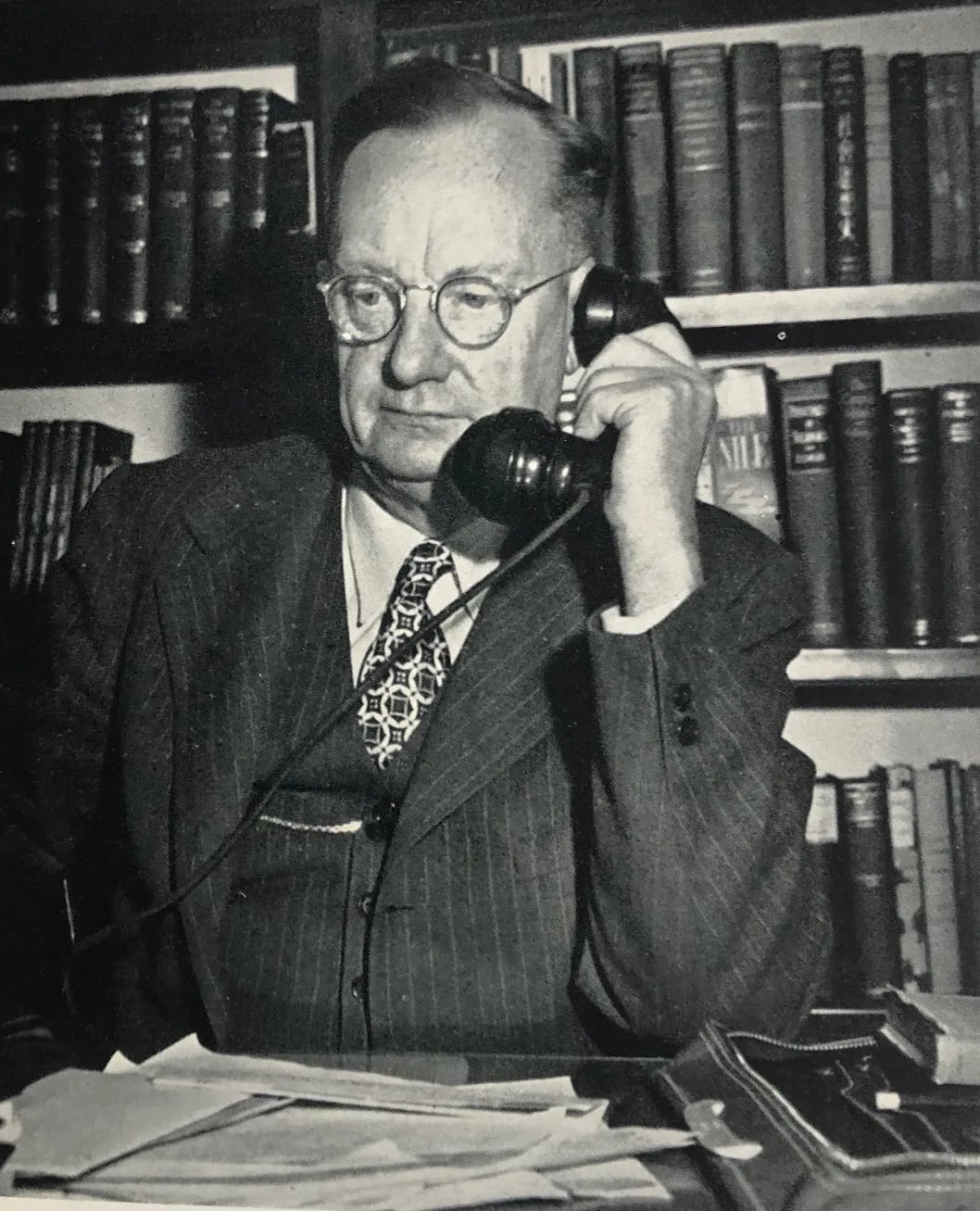 Porträt von Emory Stephen Bogardus (1882–1973) – Gedenkseite