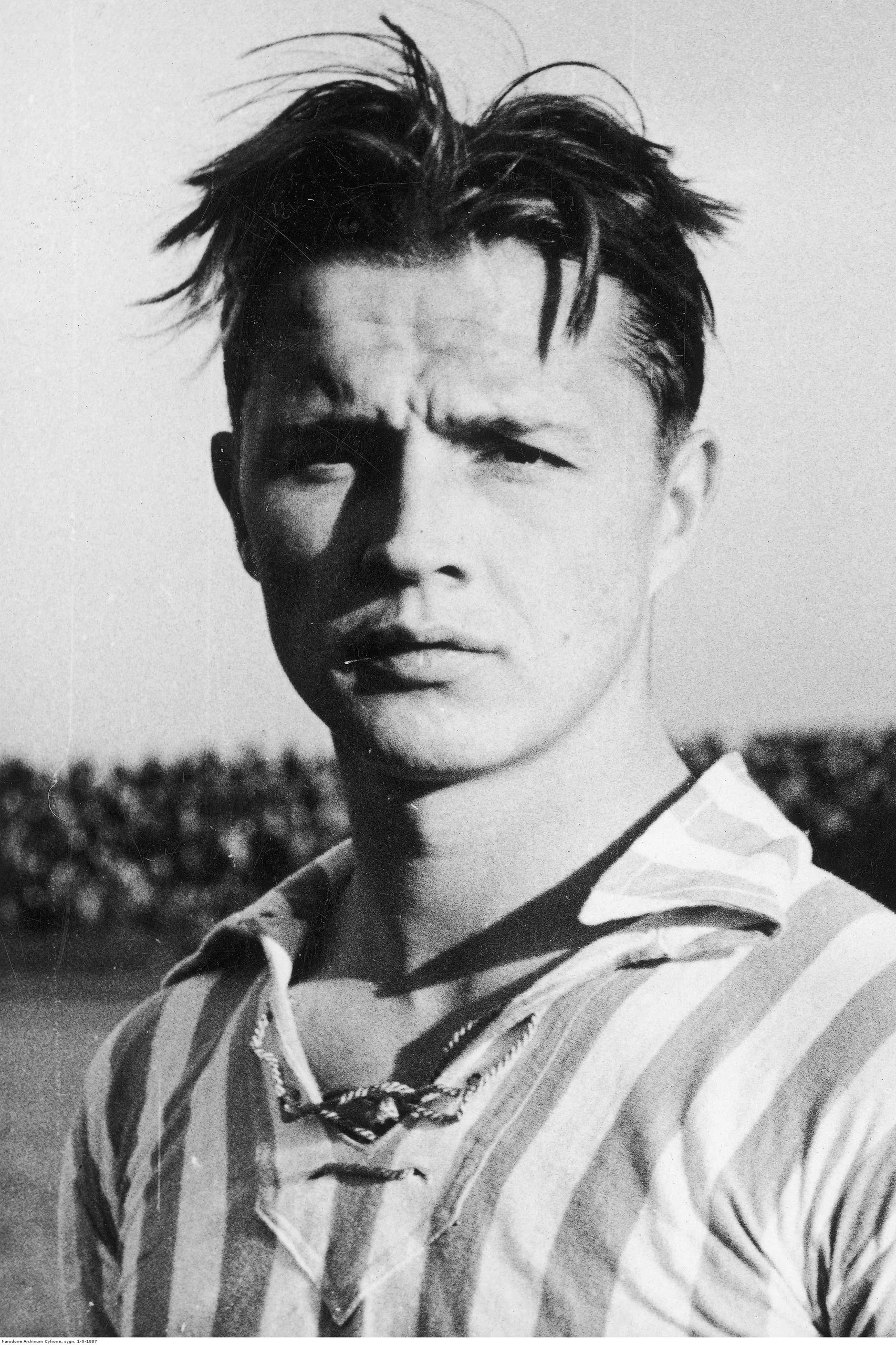 Portrait of Teodor Peterek (1910–1969) – memorial page