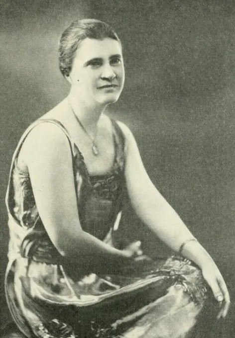 Portrait of Jeanne Fox Weinmann (1874–1962) – memorial page