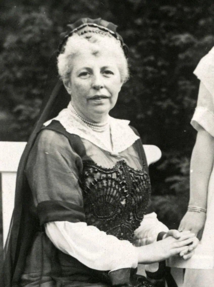 Portrait of Amy Grothe-Twiss (1860–1947) – memorial page