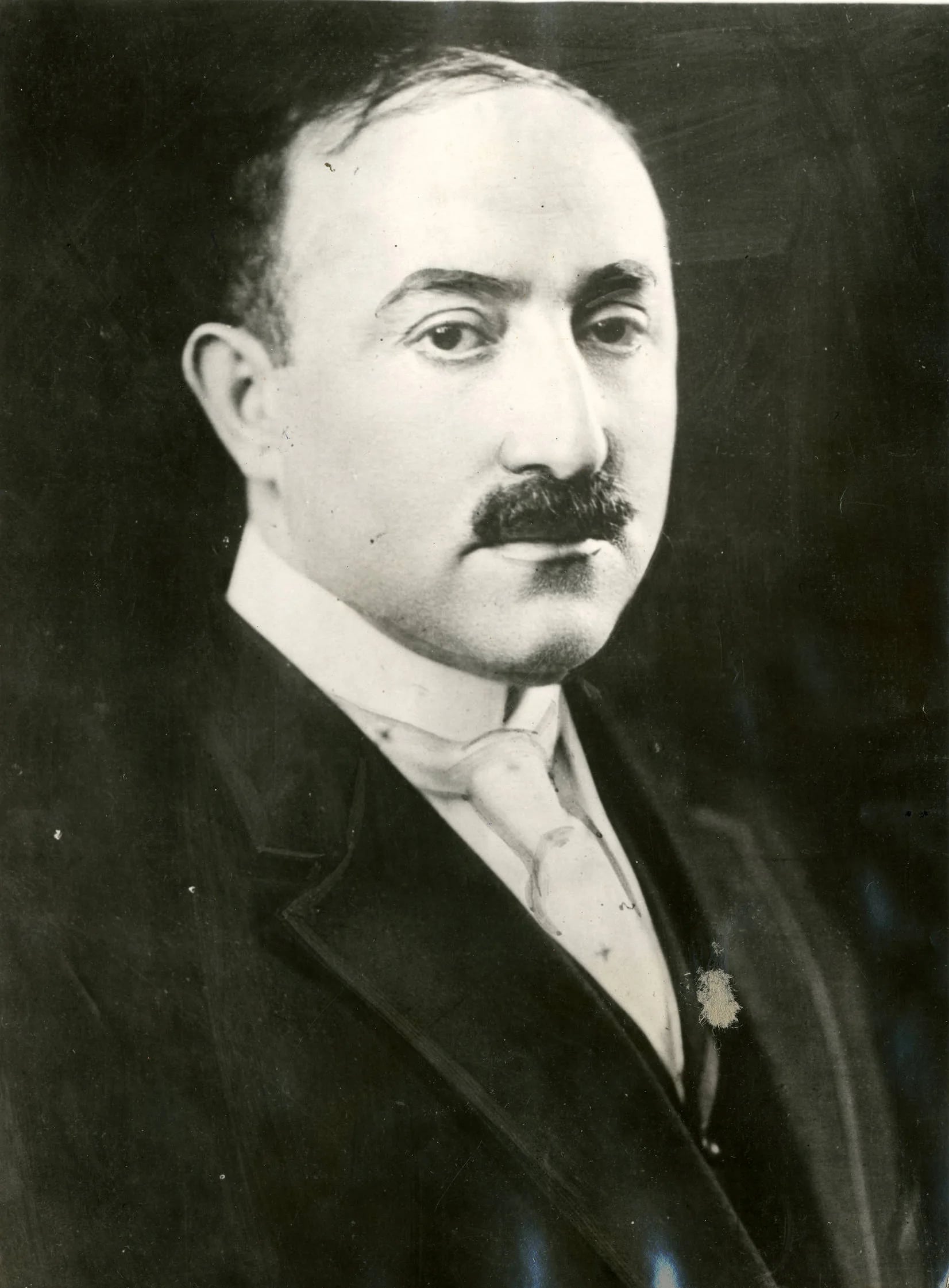 Portrait of William Fox (1879–1952) – memorial page