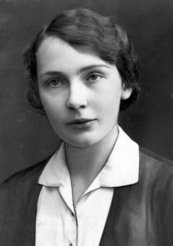 Portrait of Hanna Malewska (1911–1983) – memorial page